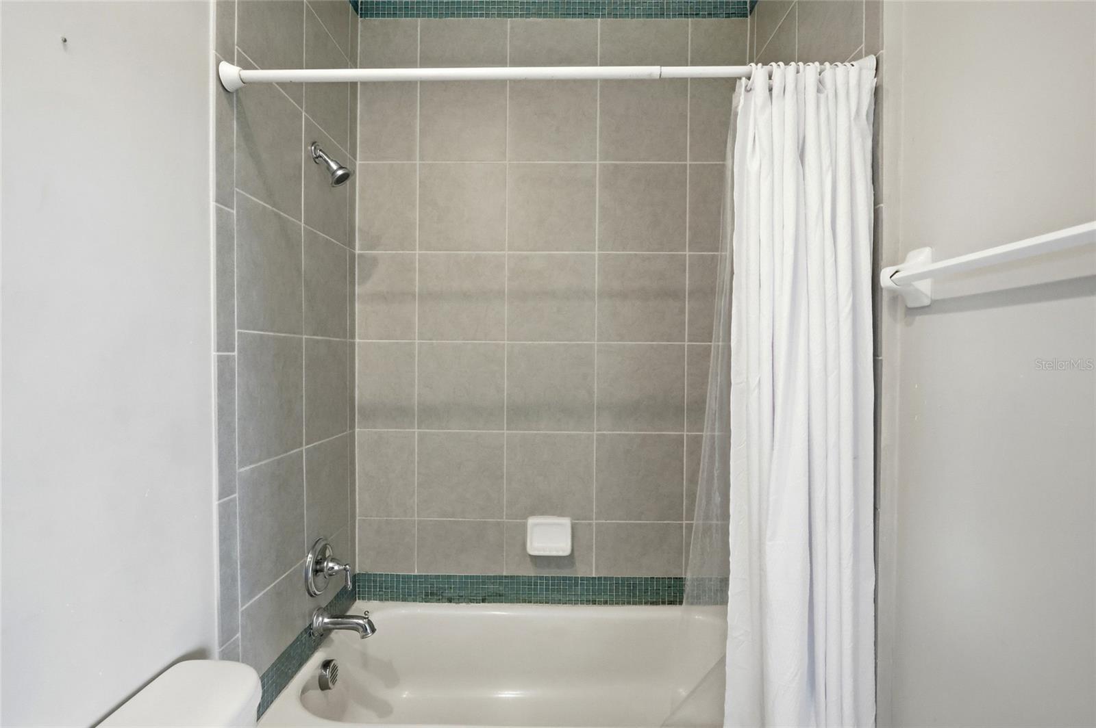 2562 Heritage Green Ave Property Photo 49