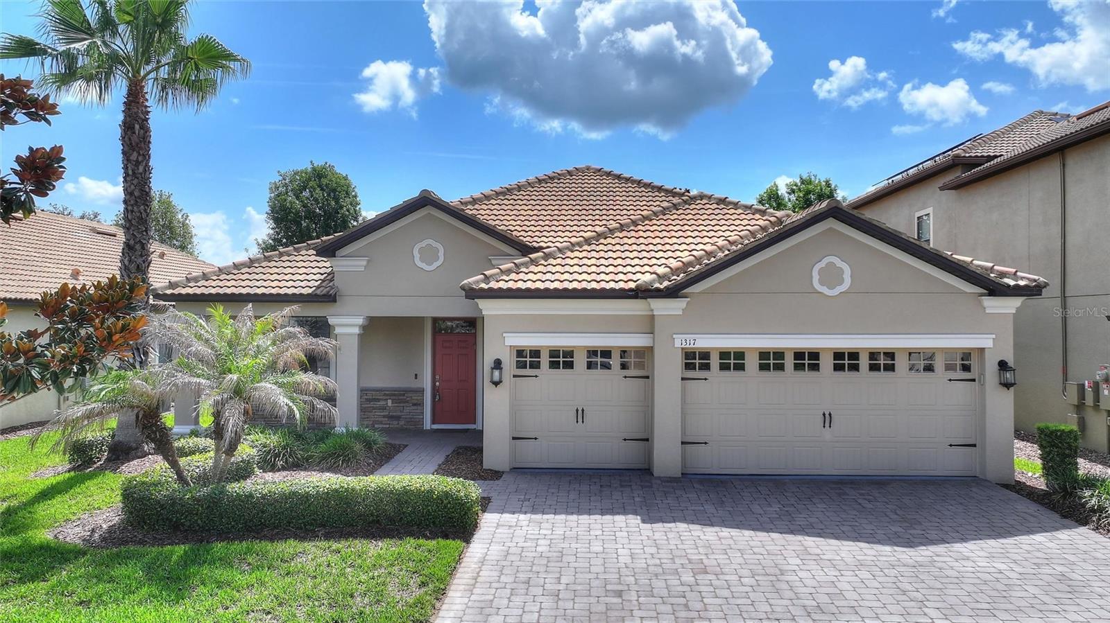 1317 GLENEAGLES LN Property Photo 1
