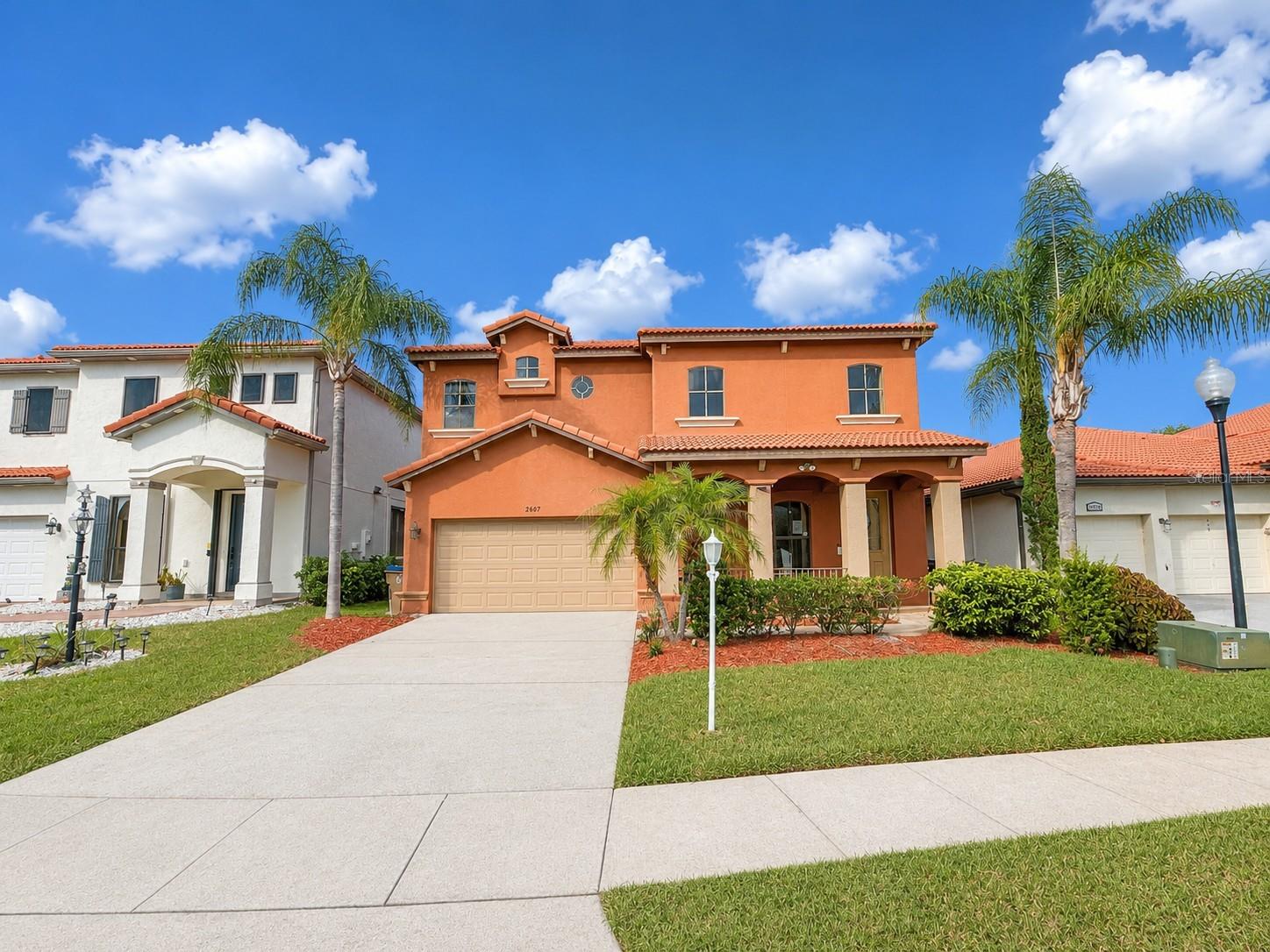 2807 Via Largo Ct Property Photo 1