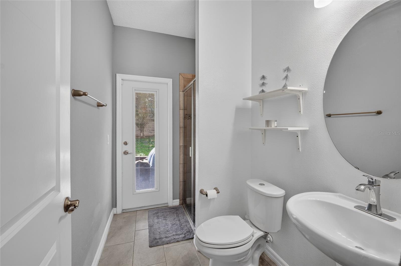 16004 Ollivett St Property Photo 12