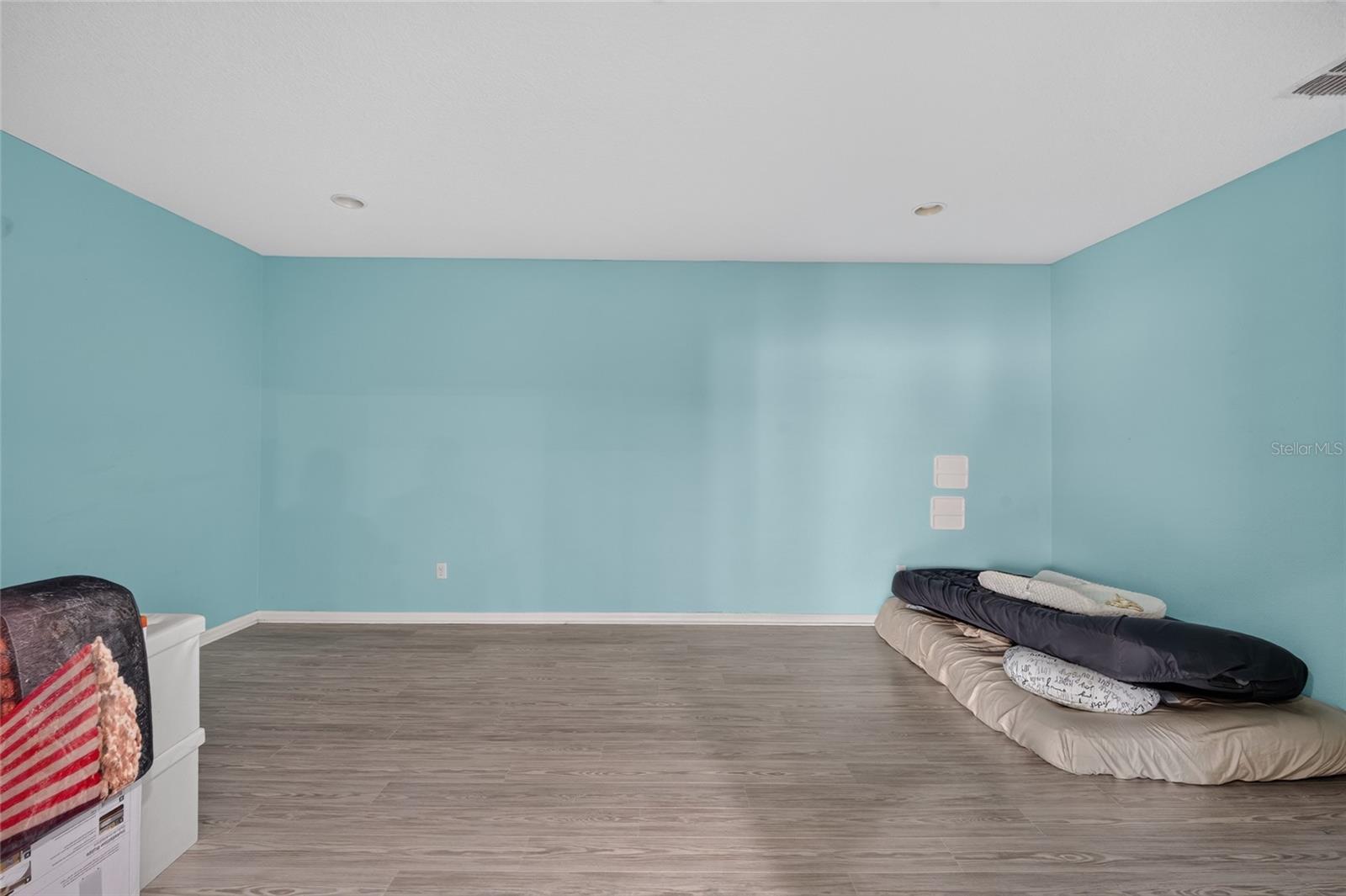 16004 Ollivett St Property Photo 27