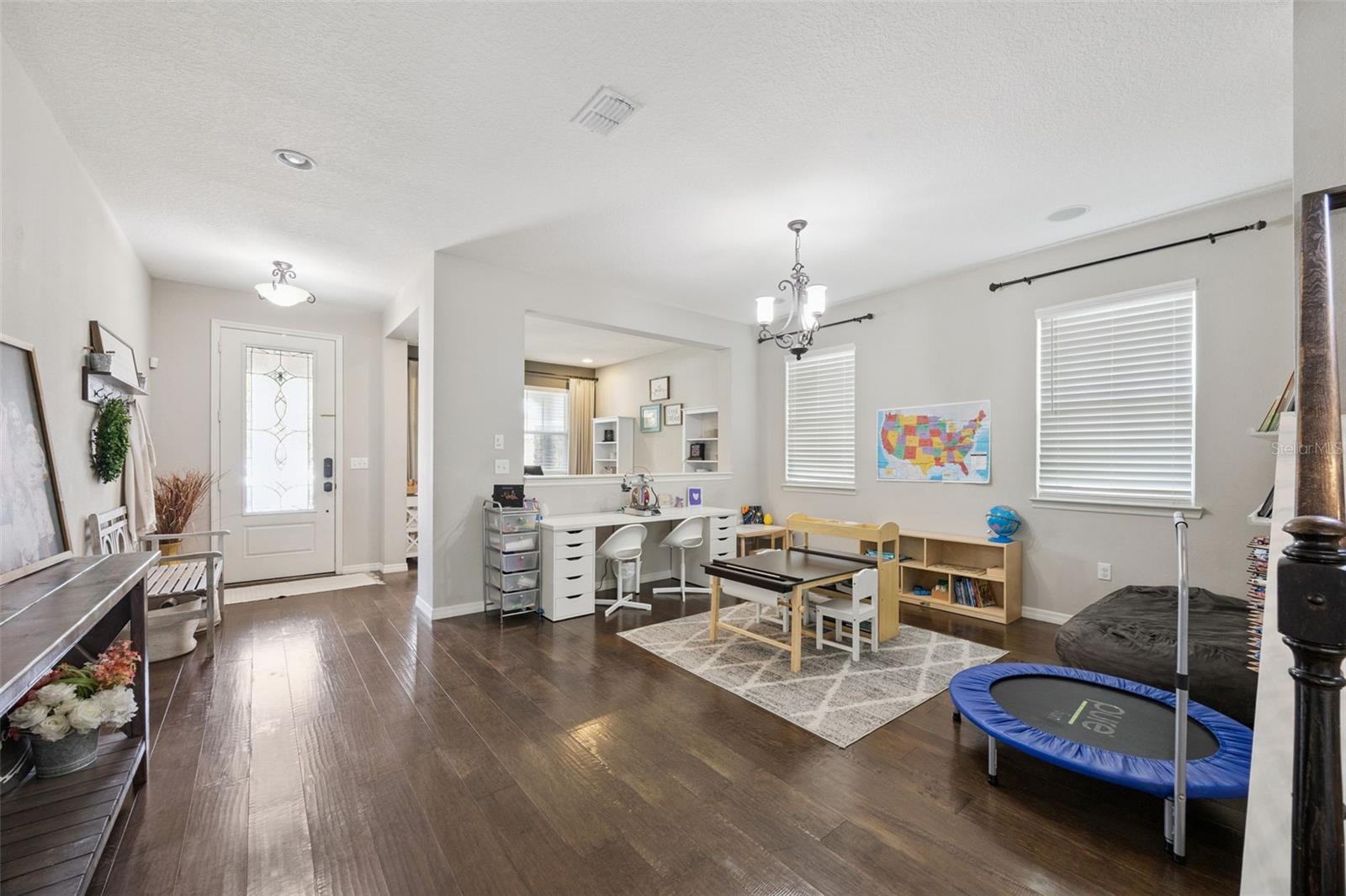 2331 Avellino Ave Property Photo 8