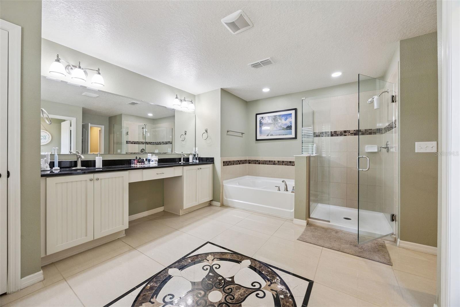 2331 Avellino Ave Property Photo 22