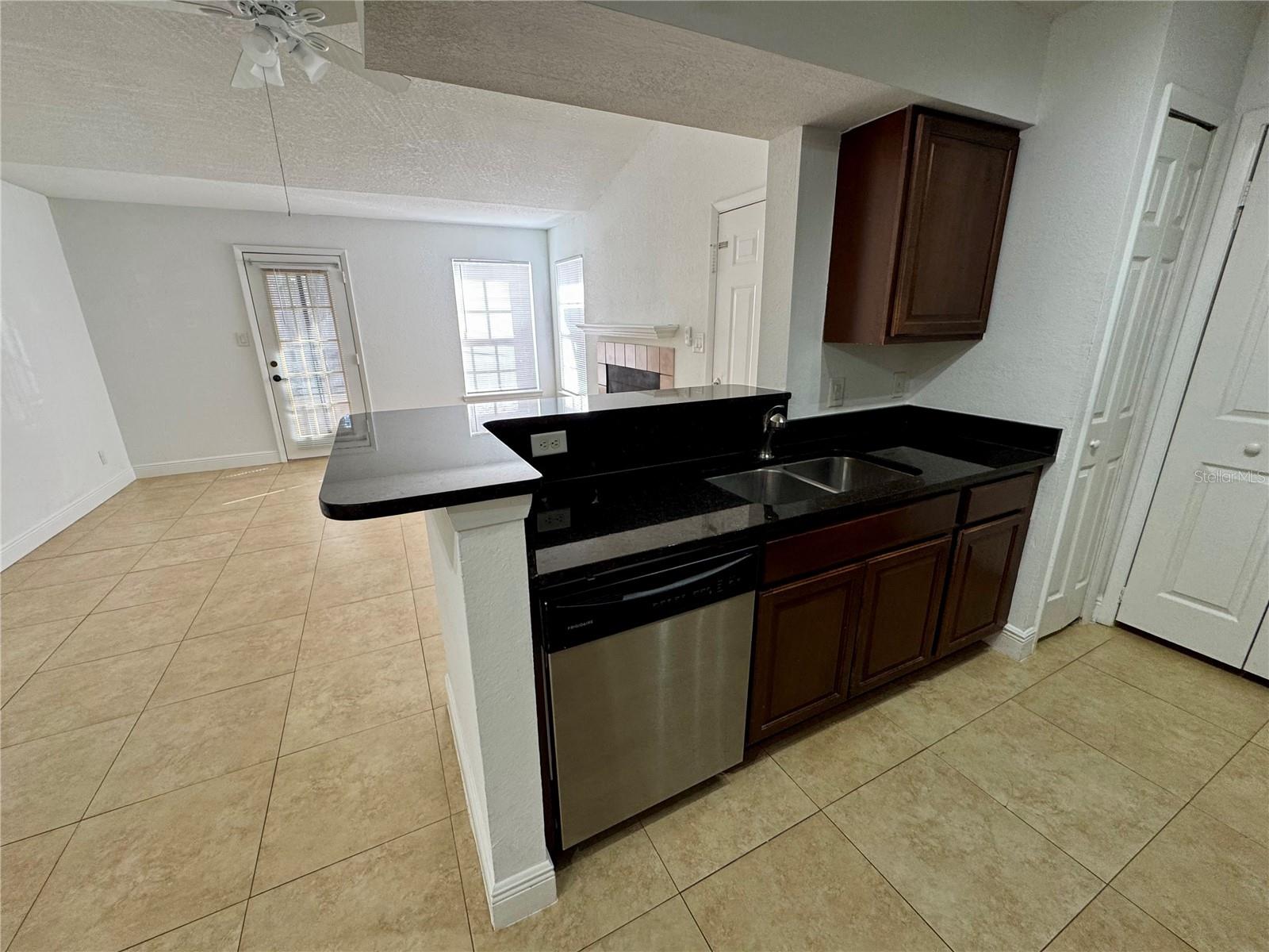 5533 Chrishire Way #f207 Property Photo 8