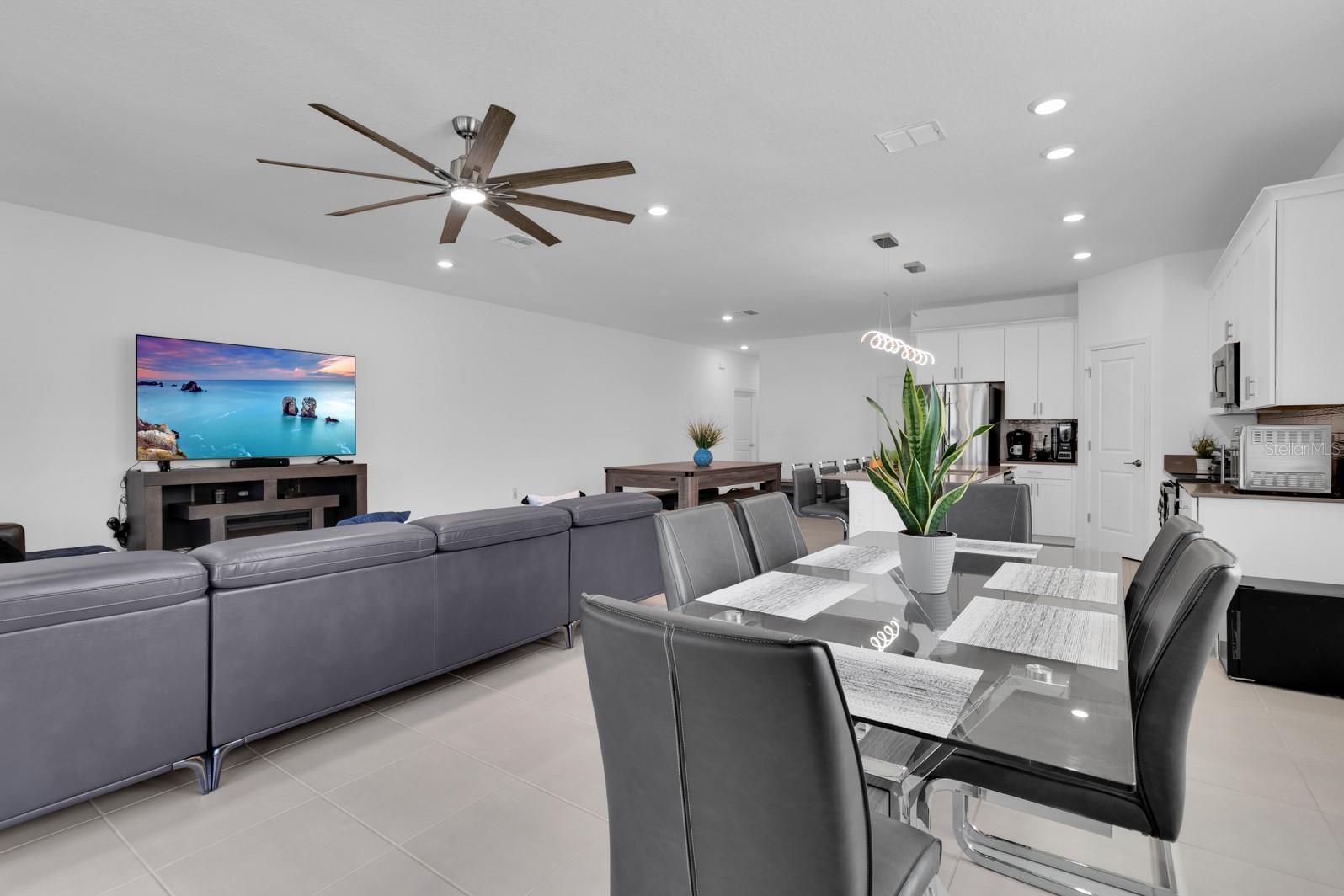 4064 Redbridge Loop Property Photo 13