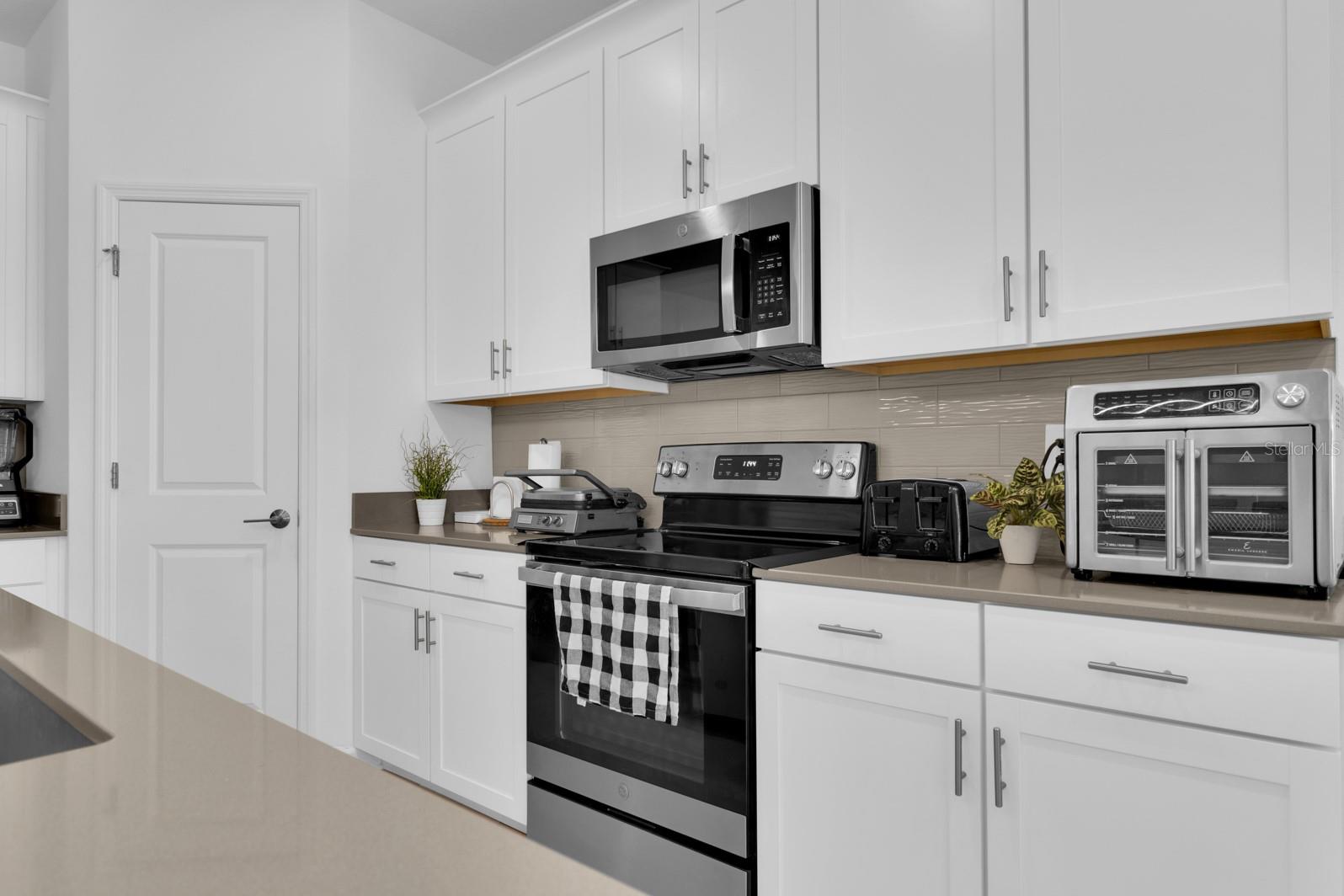 4064 Redbridge Loop Property Photo 24
