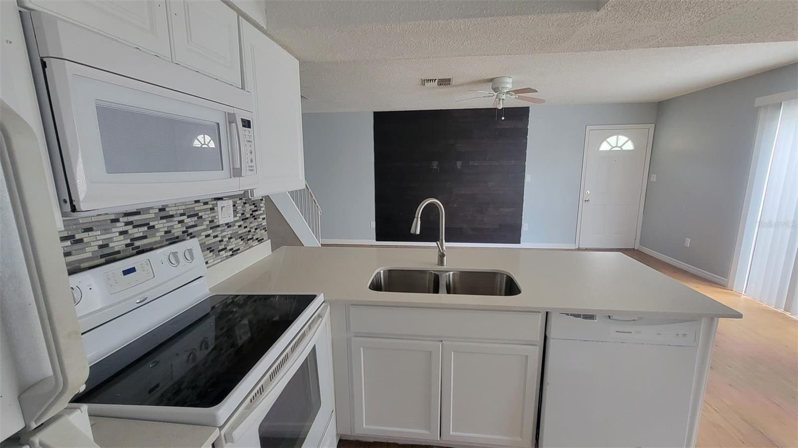 4410 Shadow Crest Pl #41-2 Property Photo 4