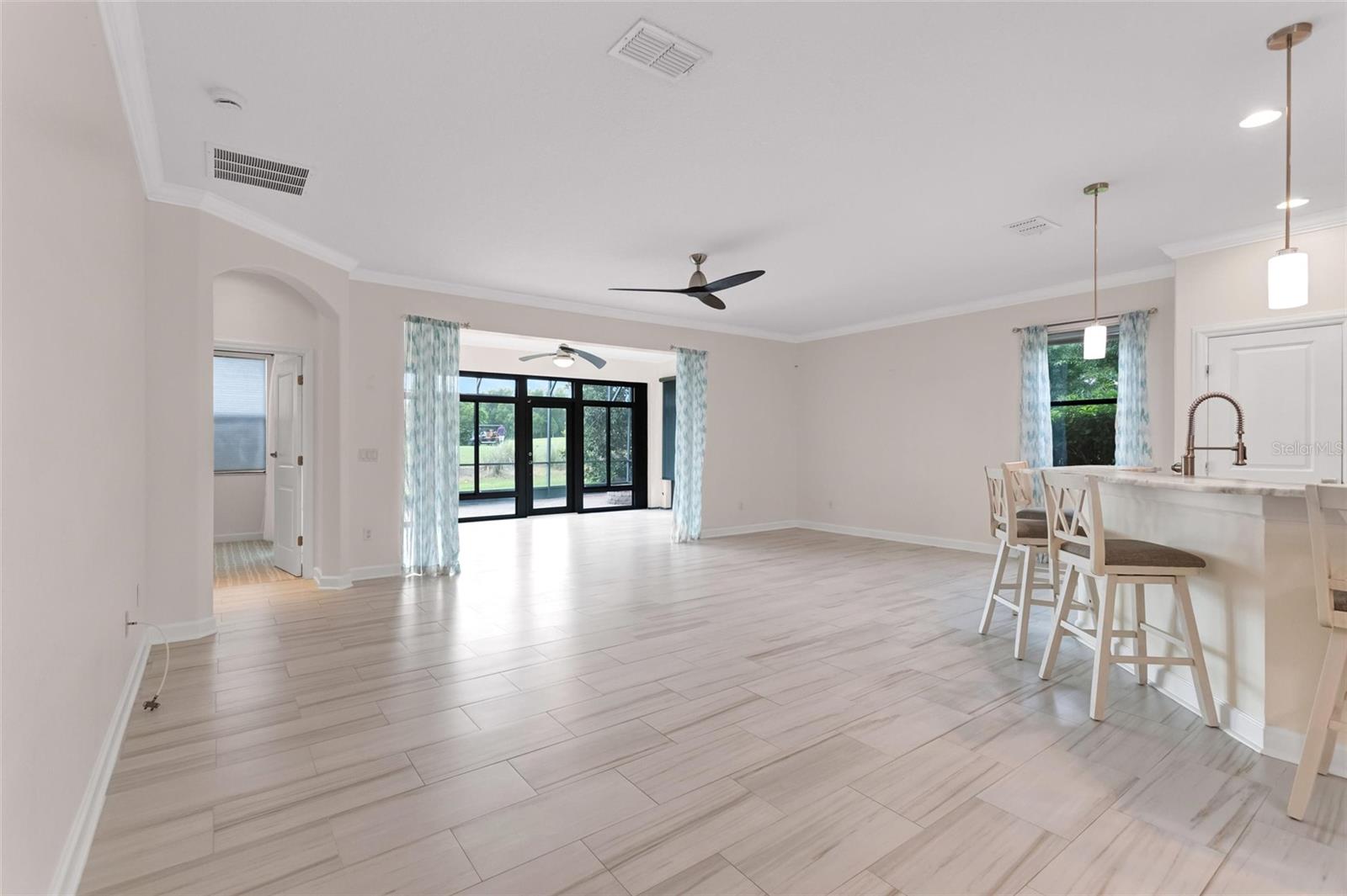 8972 Dove Valley Way Property Photo 4
