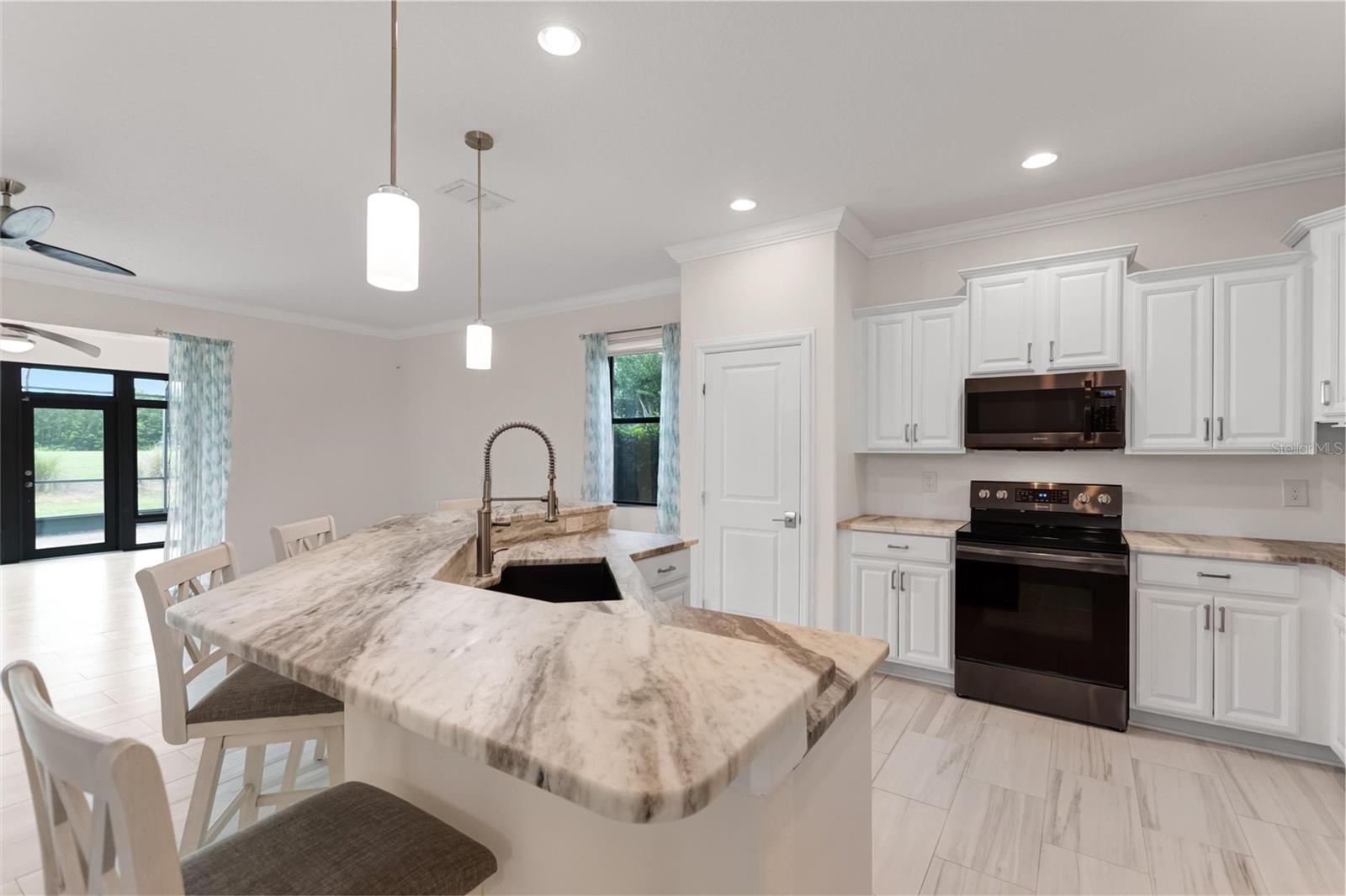 8972 Dove Valley Way Property Photo 9
