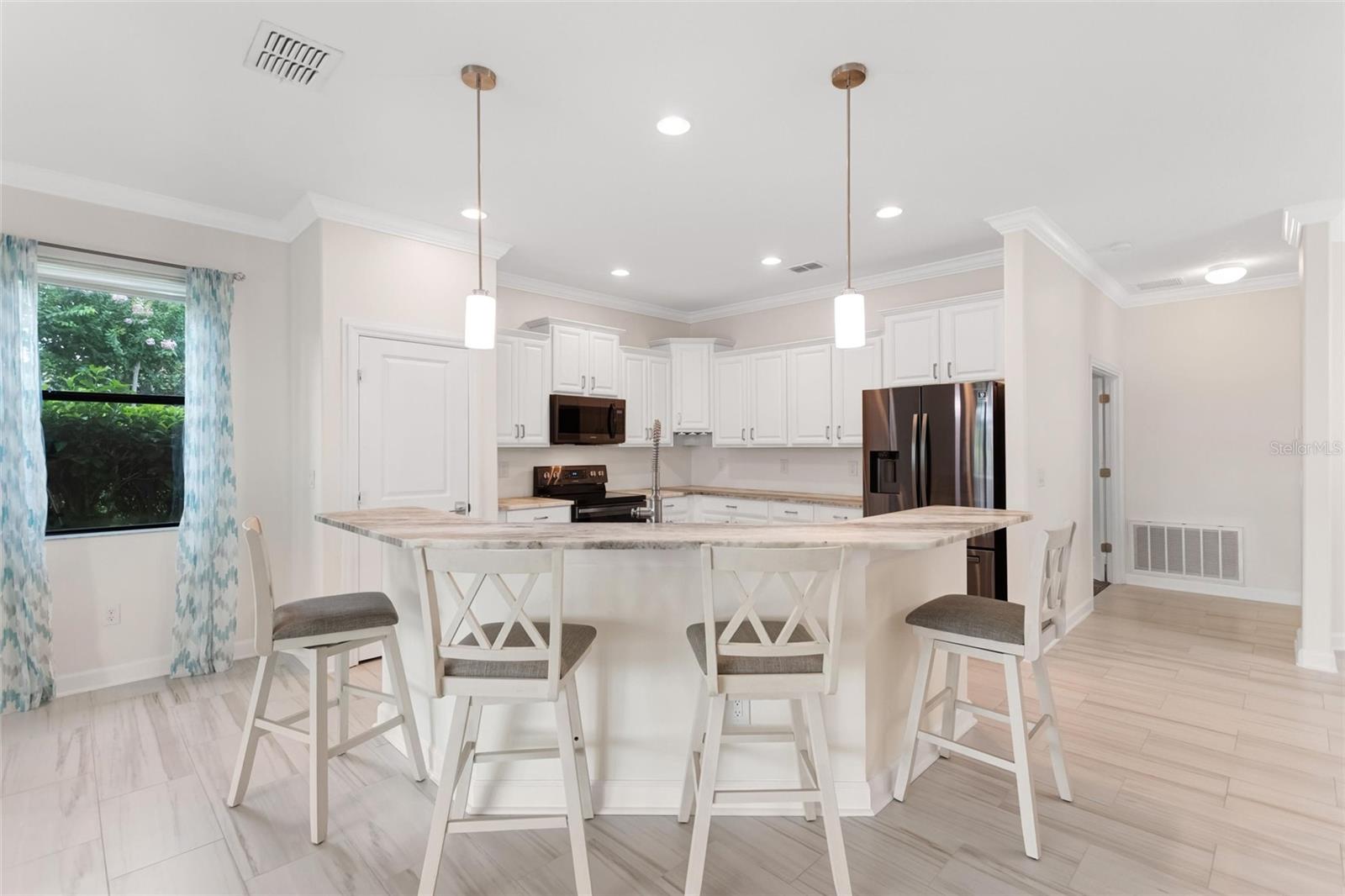 8972 Dove Valley Way Property Photo 10