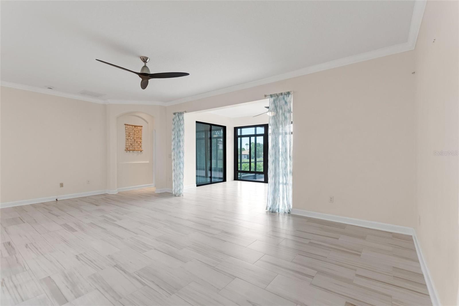8972 Dove Valley Way Property Photo 13