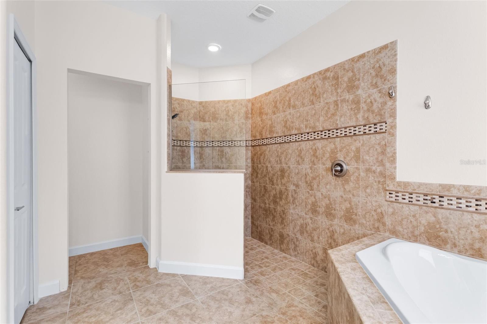 8972 Dove Valley Way Property Photo 27