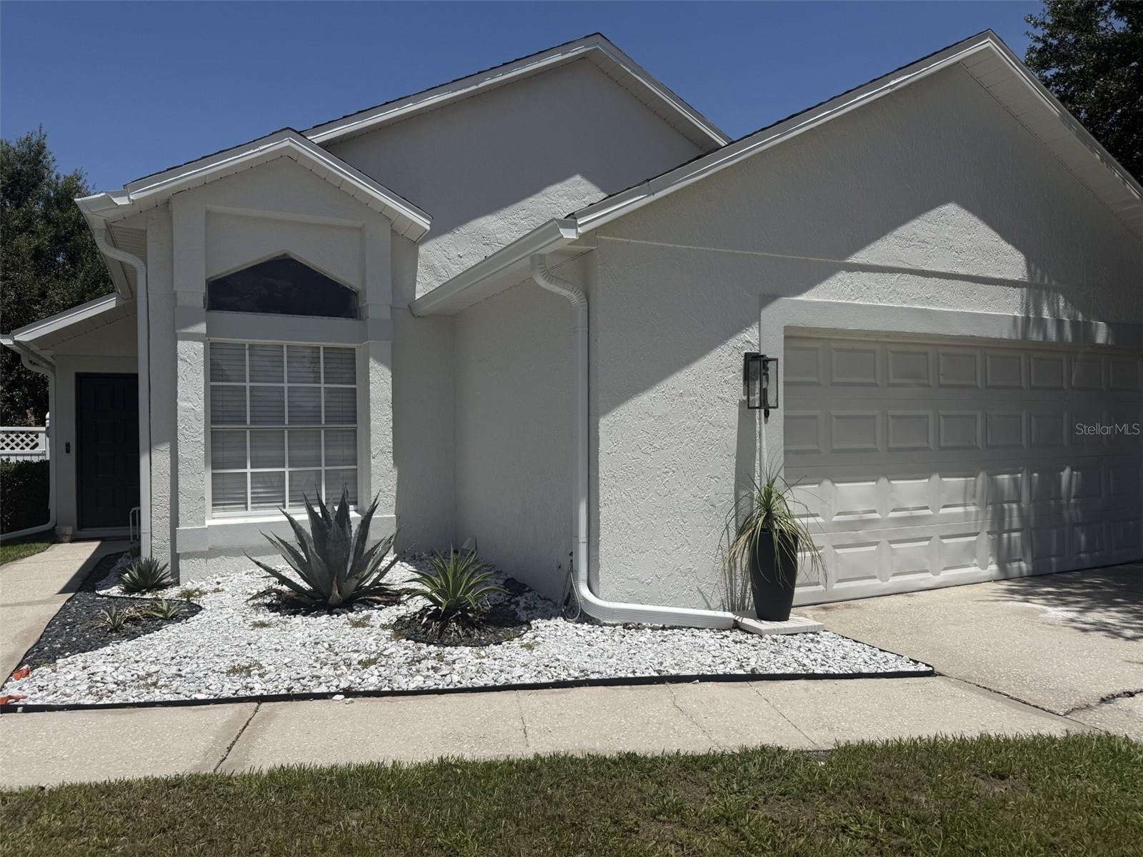 2916 Canoe Cir Property Photo 3