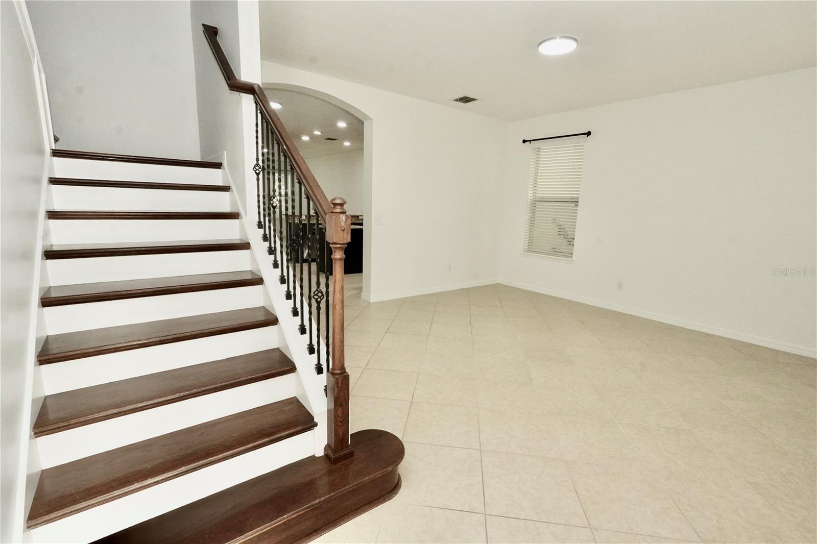 6526 Golden Dewdrop Trl Property Photo 3