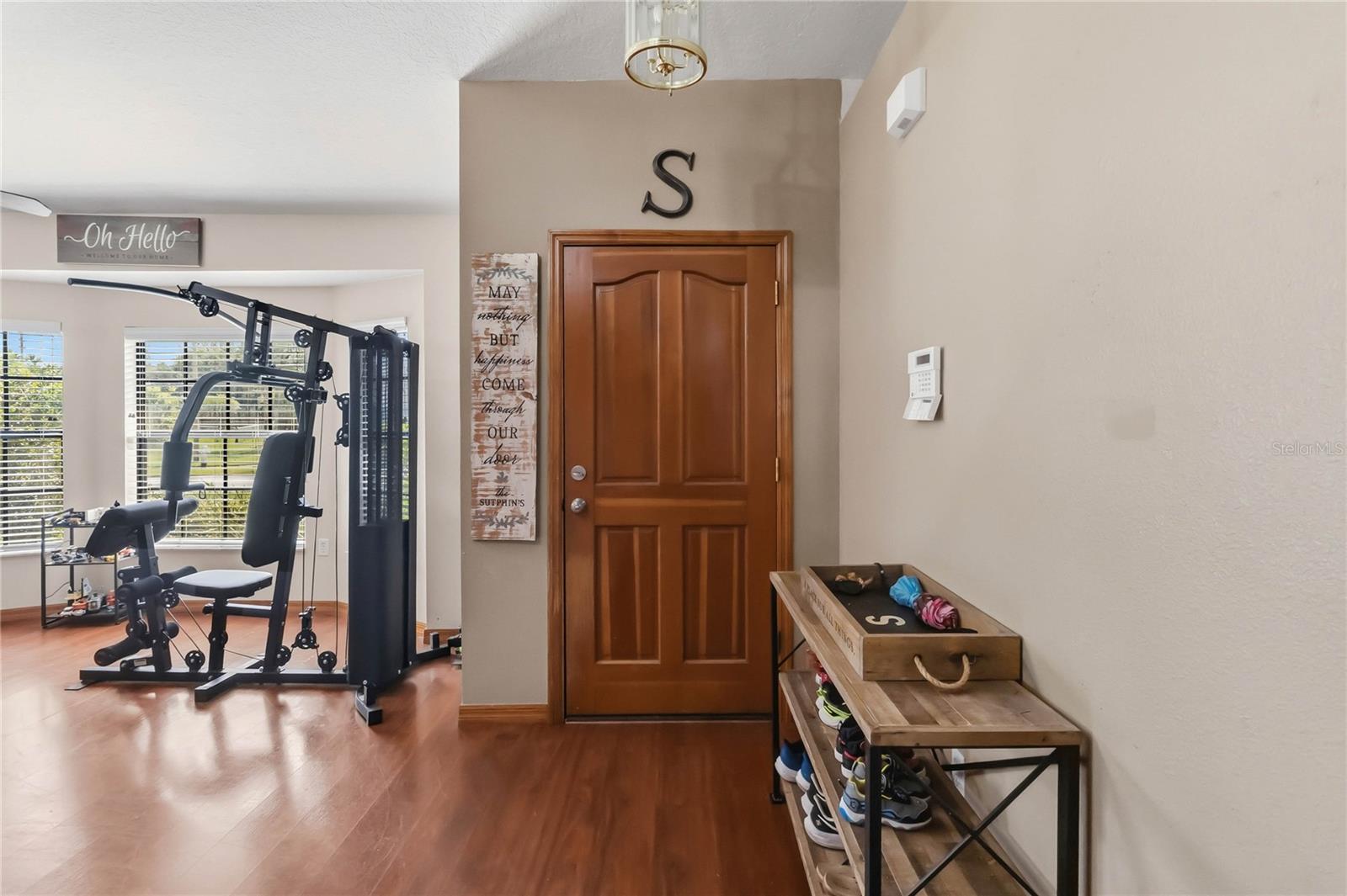 2207 Deata Ct Property Photo 3