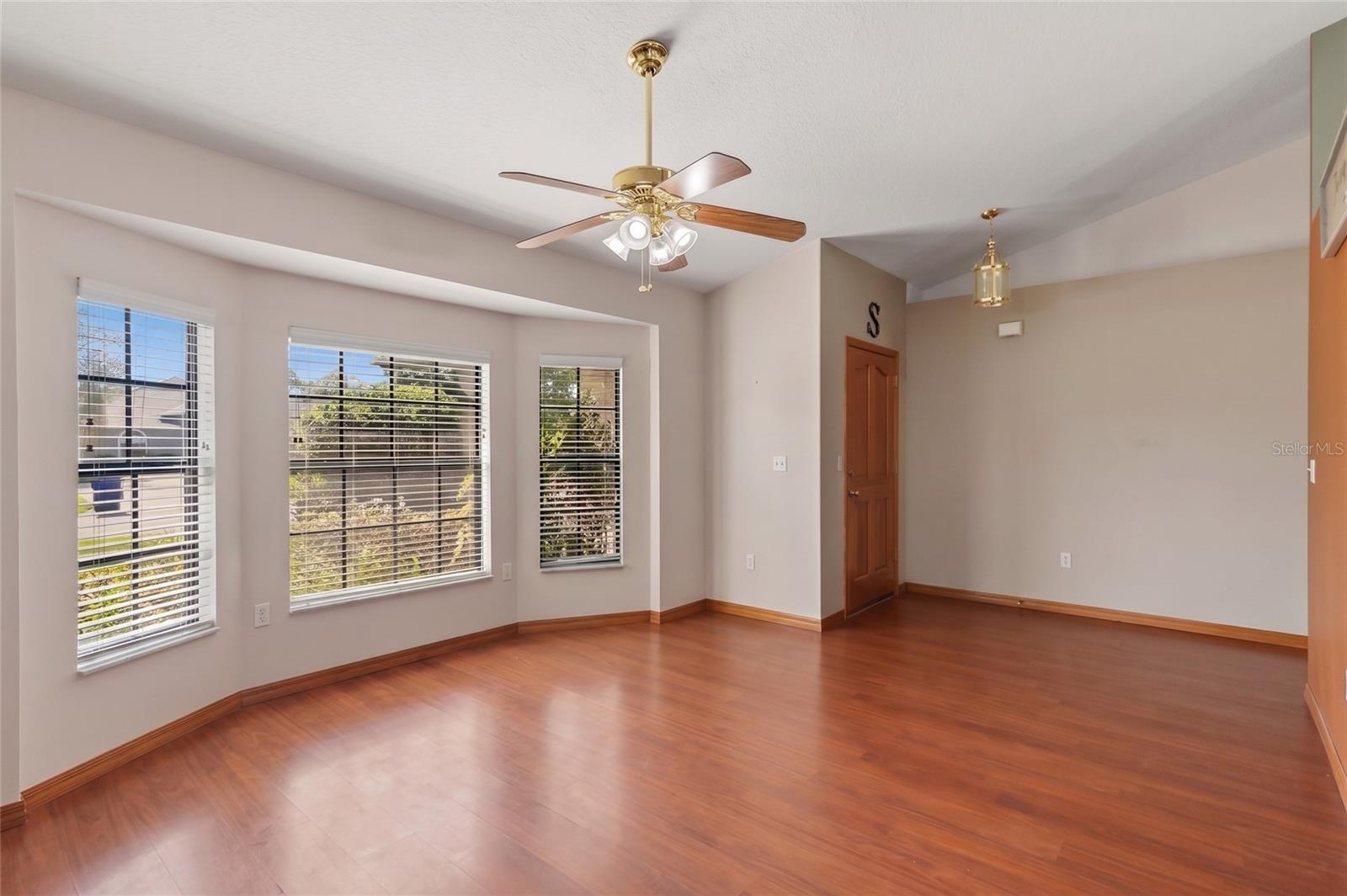 2207 Deata Ct Property Photo 4
