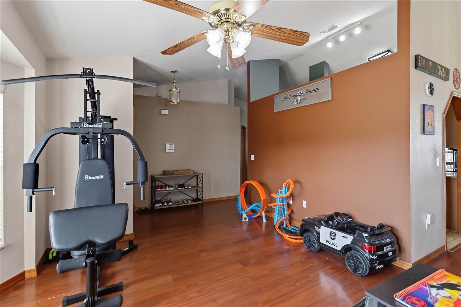 2207 Deata Ct Property Photo 6