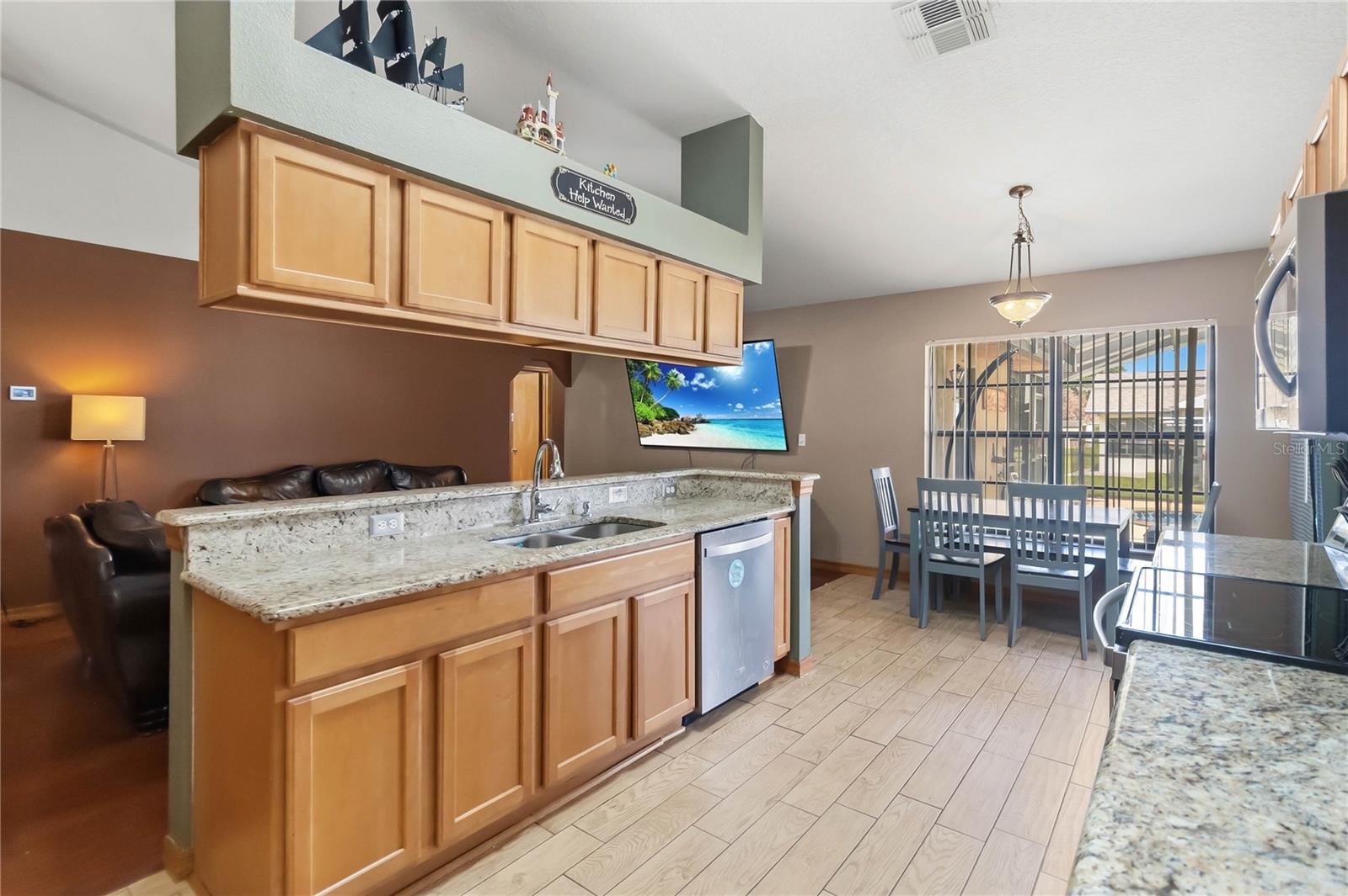 2207 Deata Ct Property Photo 11