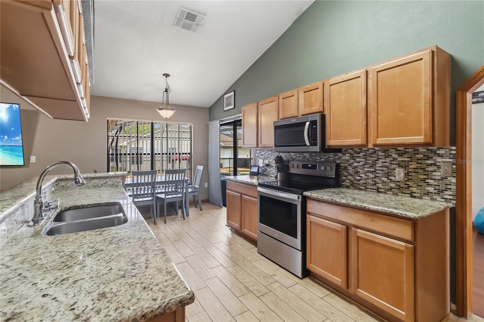 2207 Deata Ct Property Photo 12