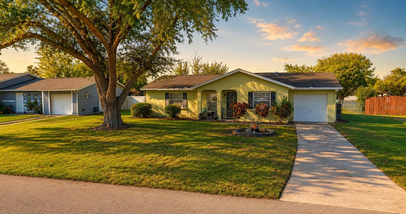 722 ROYAL PALM DR