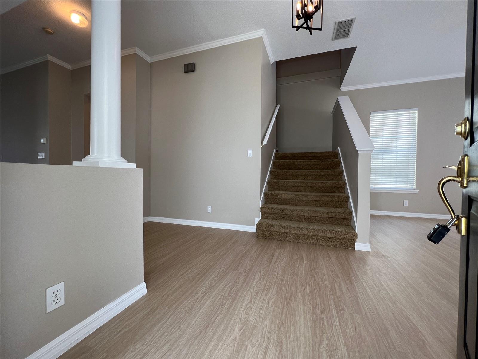 502 Greenbrier Ave Property Photo 2