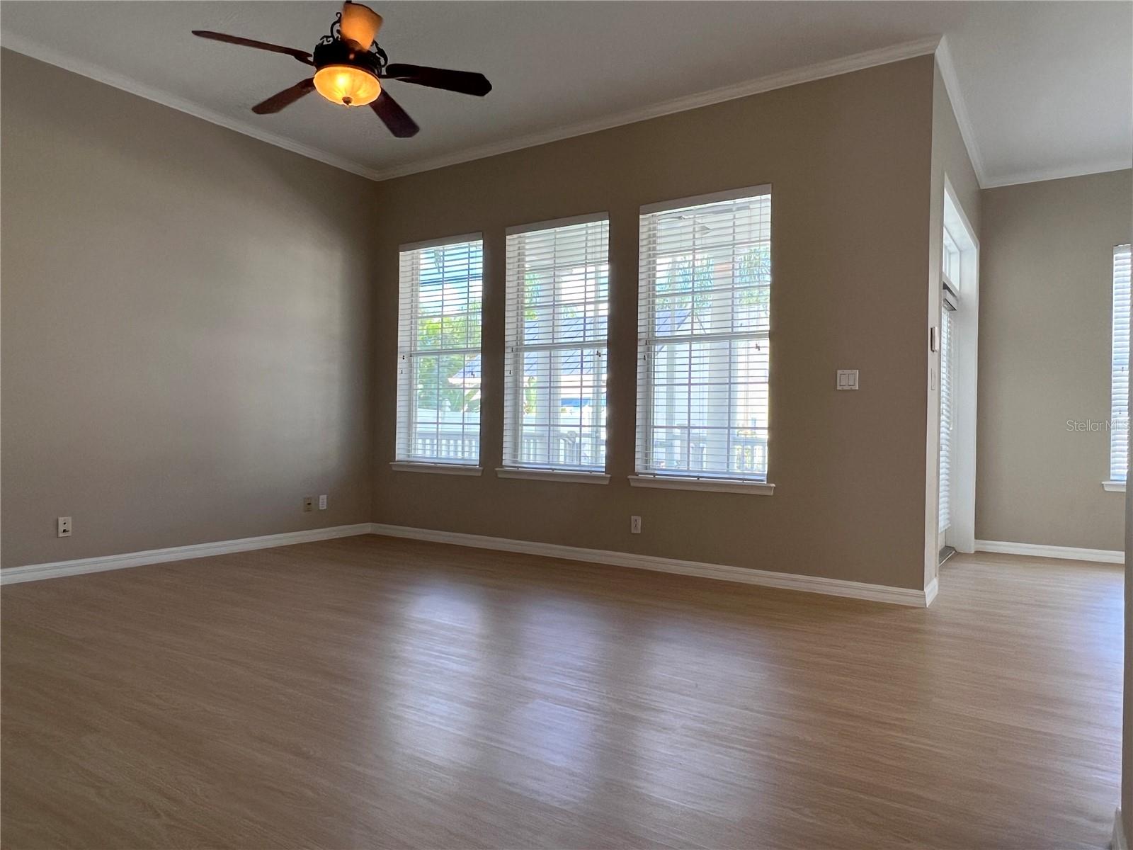 502 Greenbrier Ave Property Photo 5