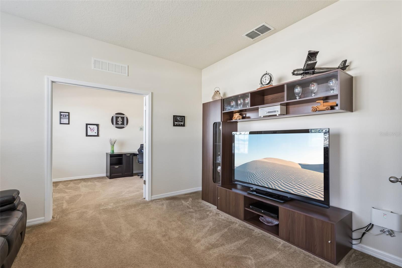 11121 Lemay Dr Property Photo 25