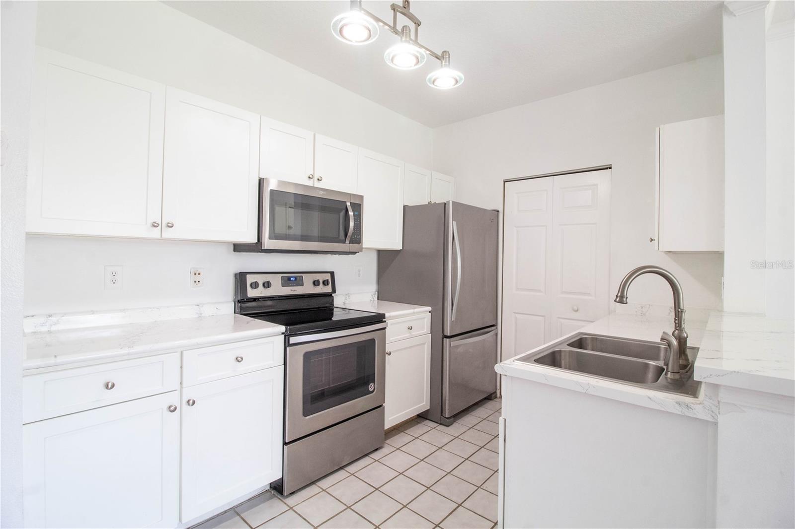14327 Fredricksburg Dr #1601 Property Photo 7