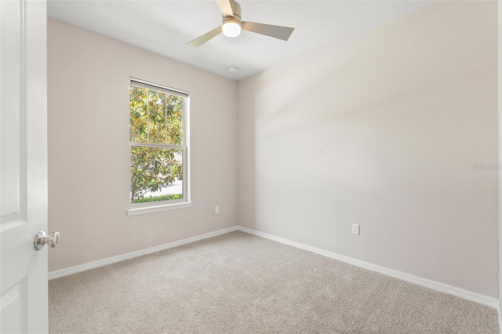 5046 Walker St Property Photo 5