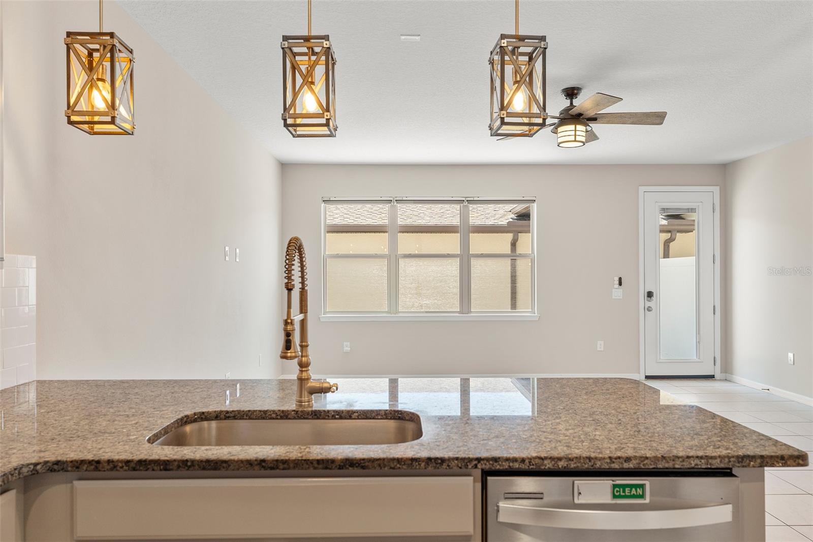 5046 Walker St Property Photo 14