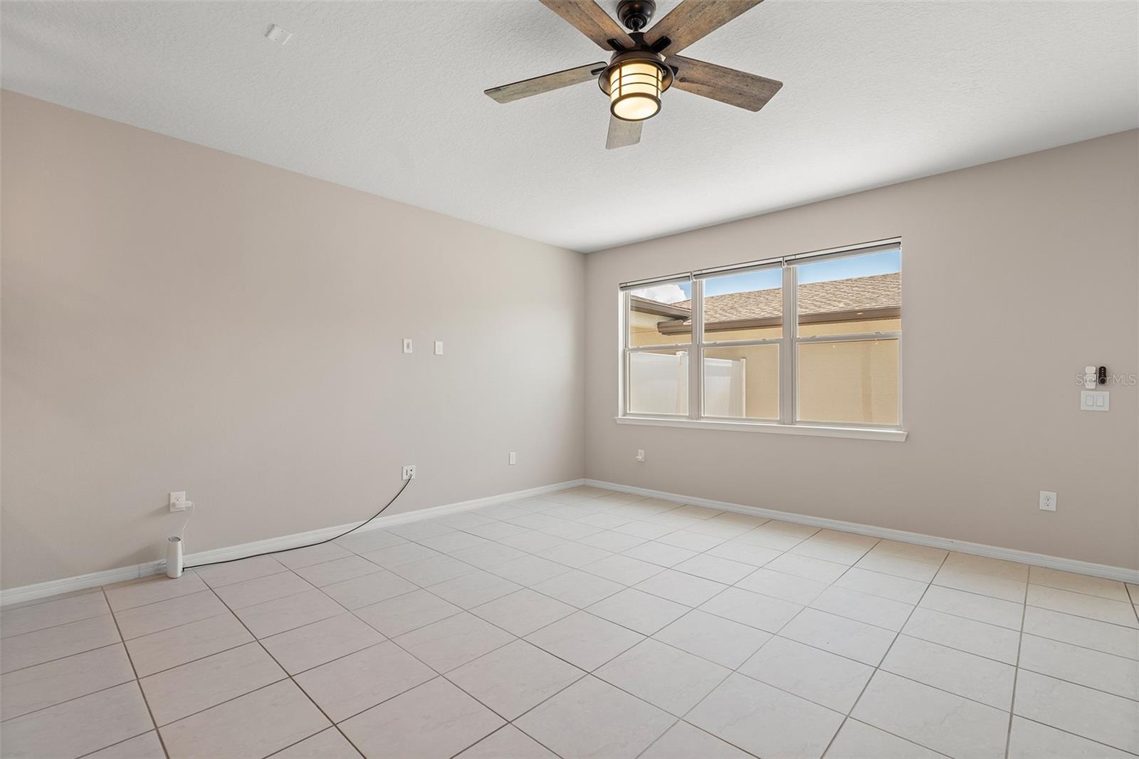 5046 Walker St Property Photo 15