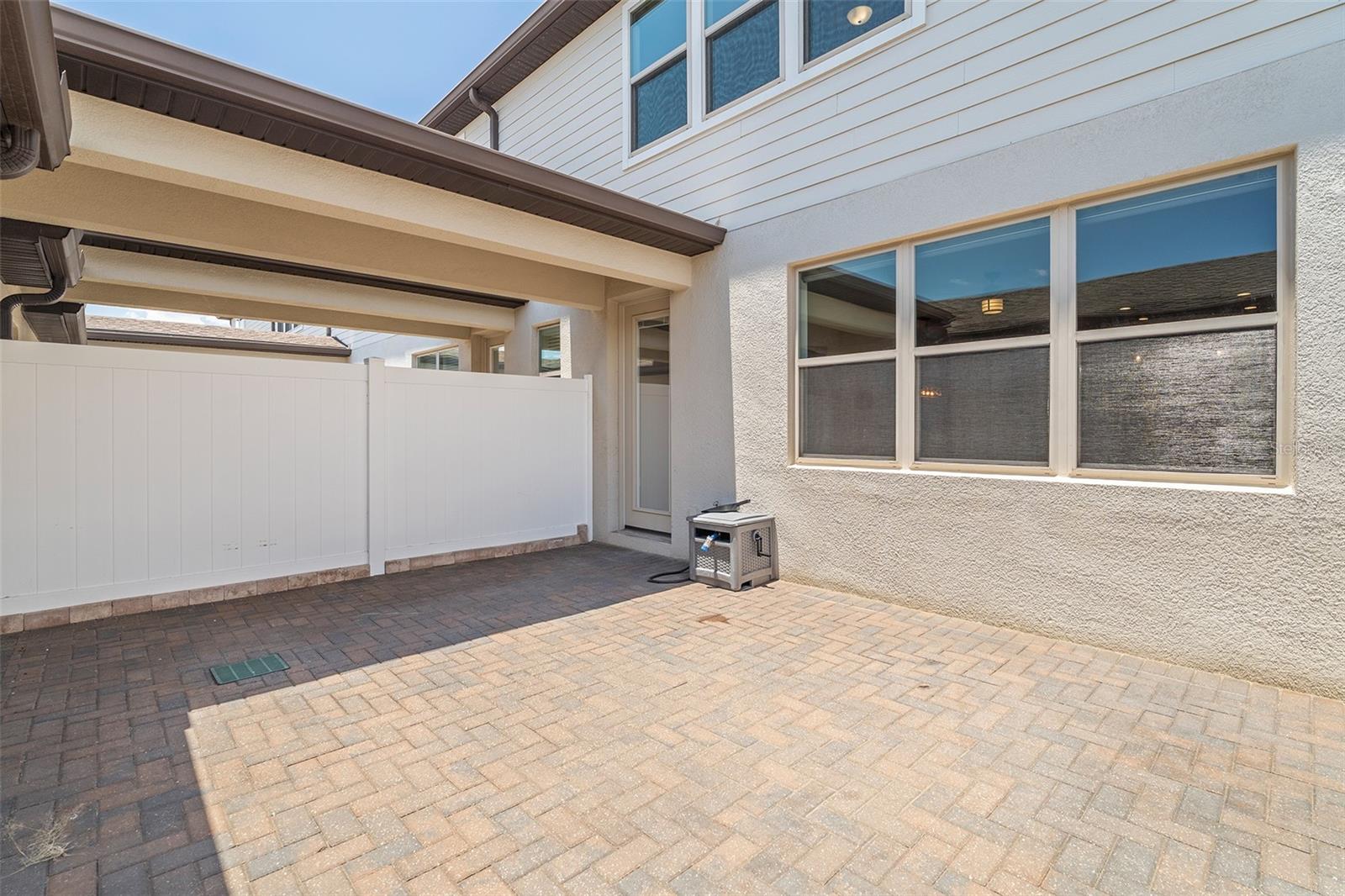 5046 Walker St Property Photo 17
