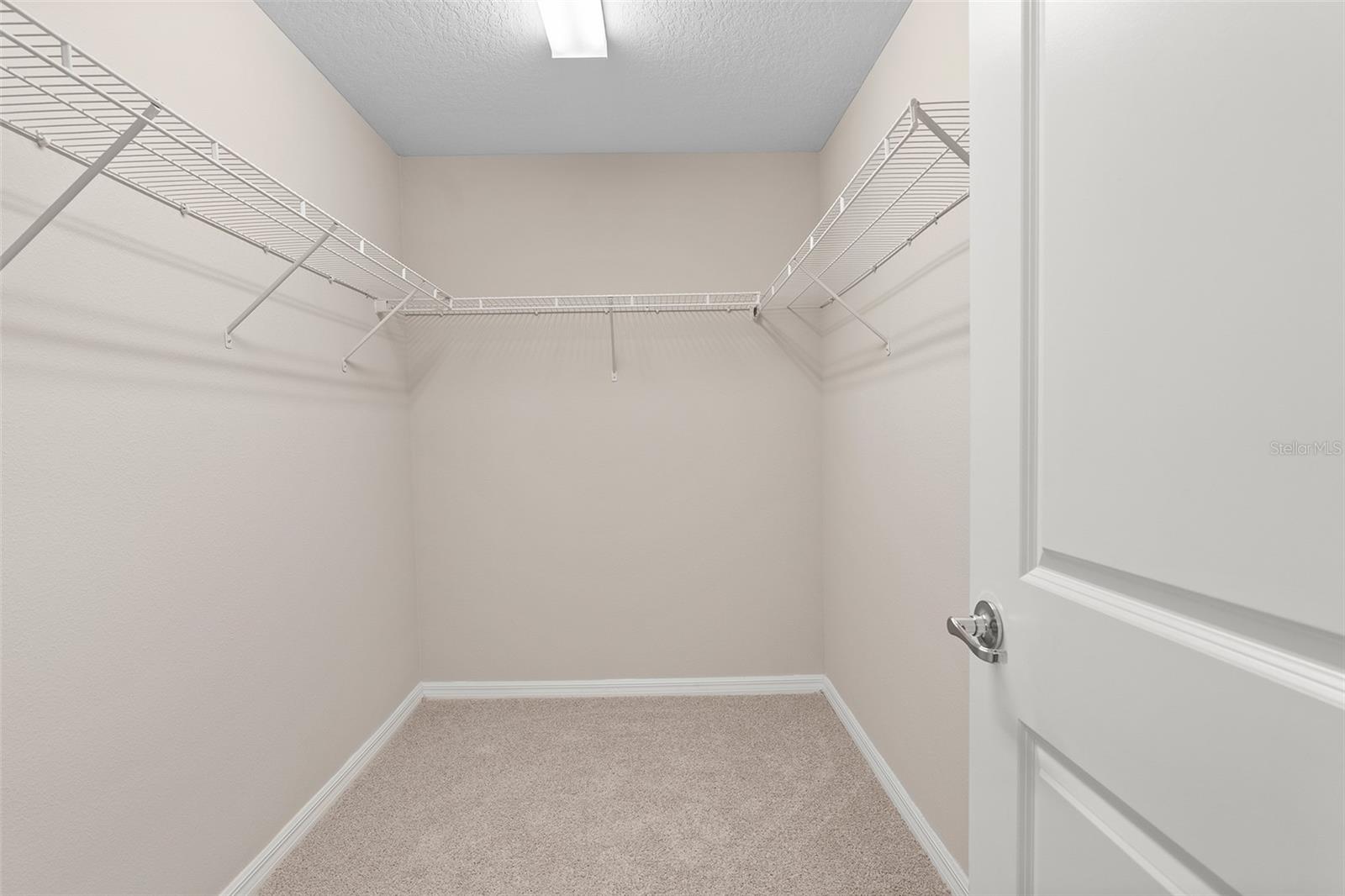 5046 Walker St Property Photo 27