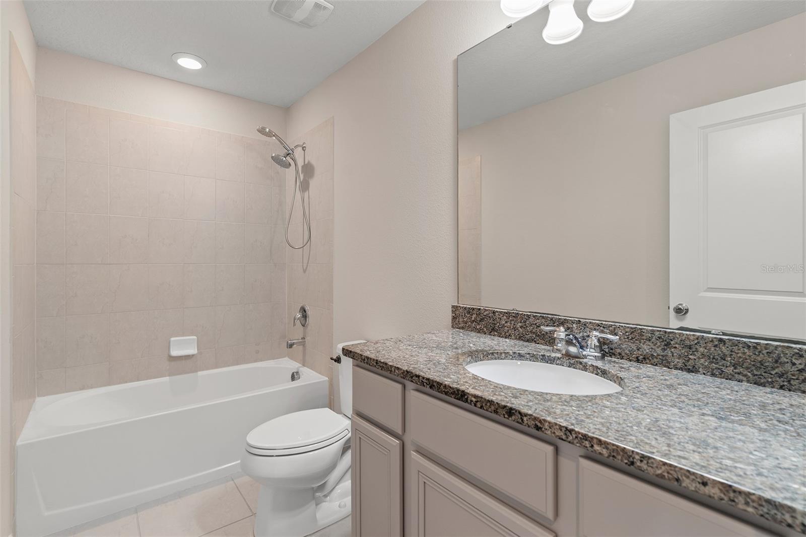 5046 Walker St Property Photo 28
