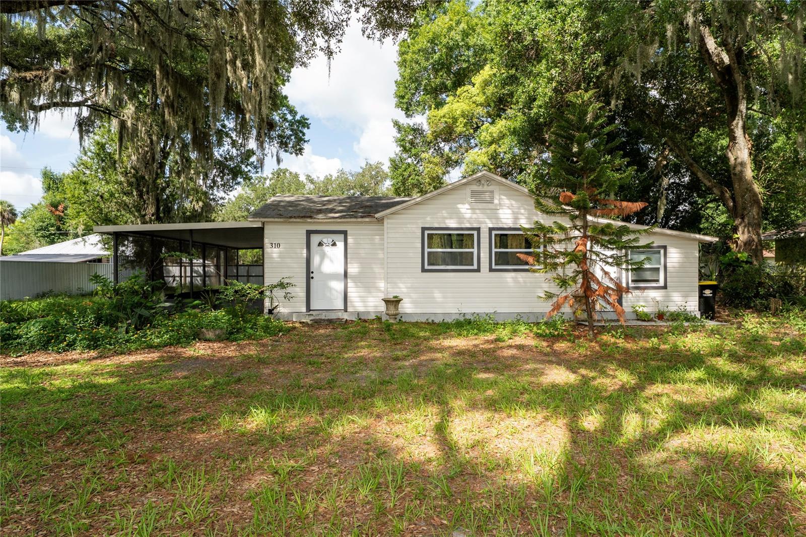 310 Cordova Rd Property Photo 1