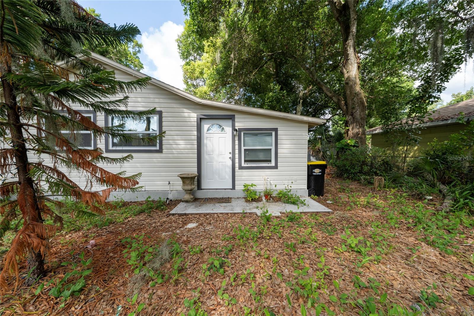 310 Cordova Rd Property Photo 3