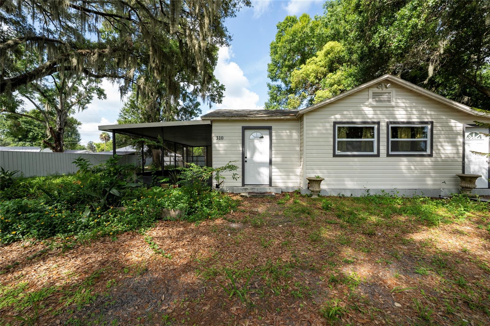 310 Cordova Rd Property Photo 4