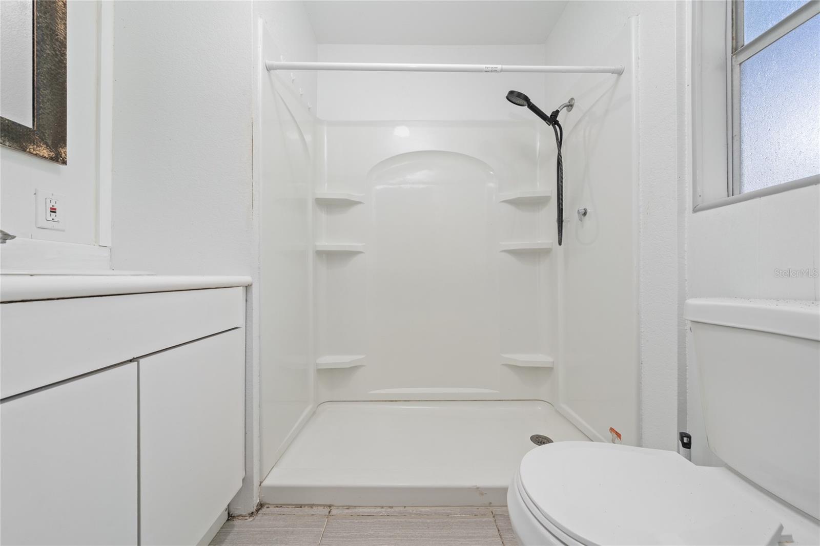 310 Cordova Rd Property Photo 10