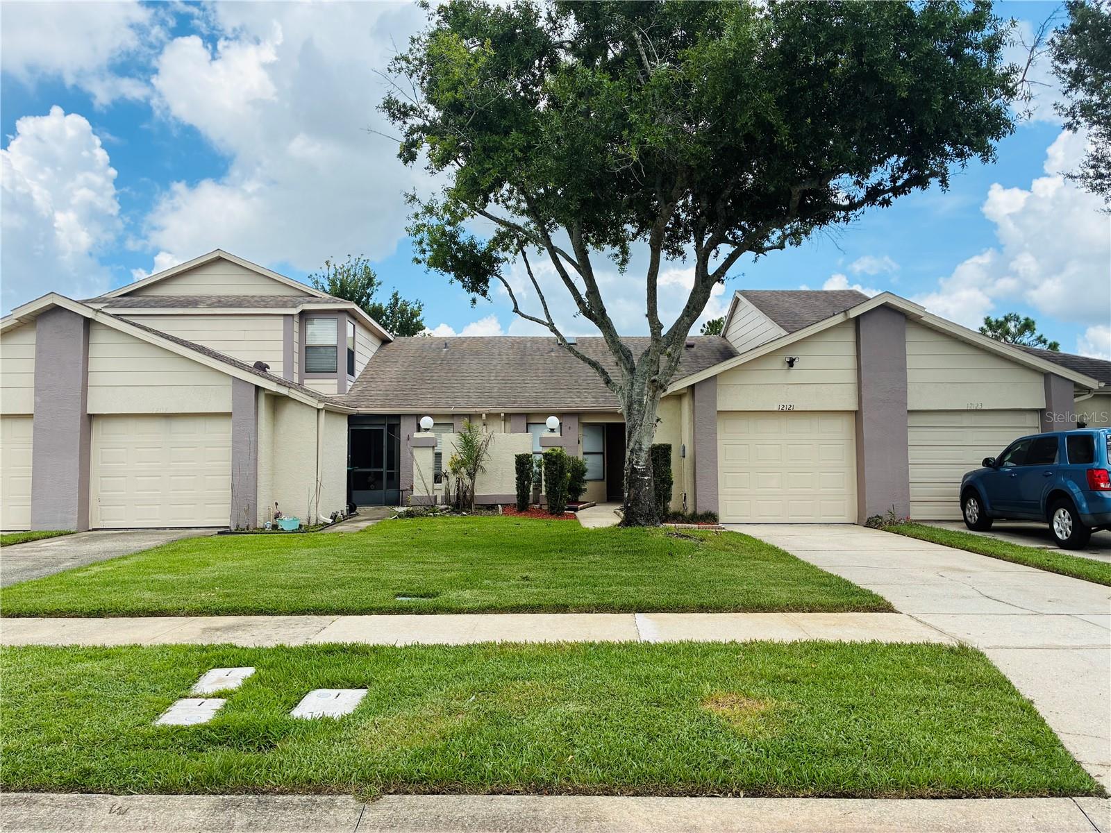 12121 Augusta Woods Cir Property Photo 1