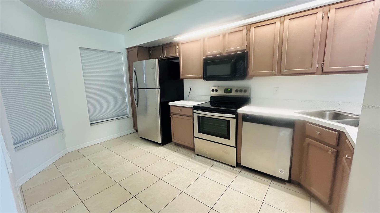 12121 Augusta Woods Cir Property Photo 6