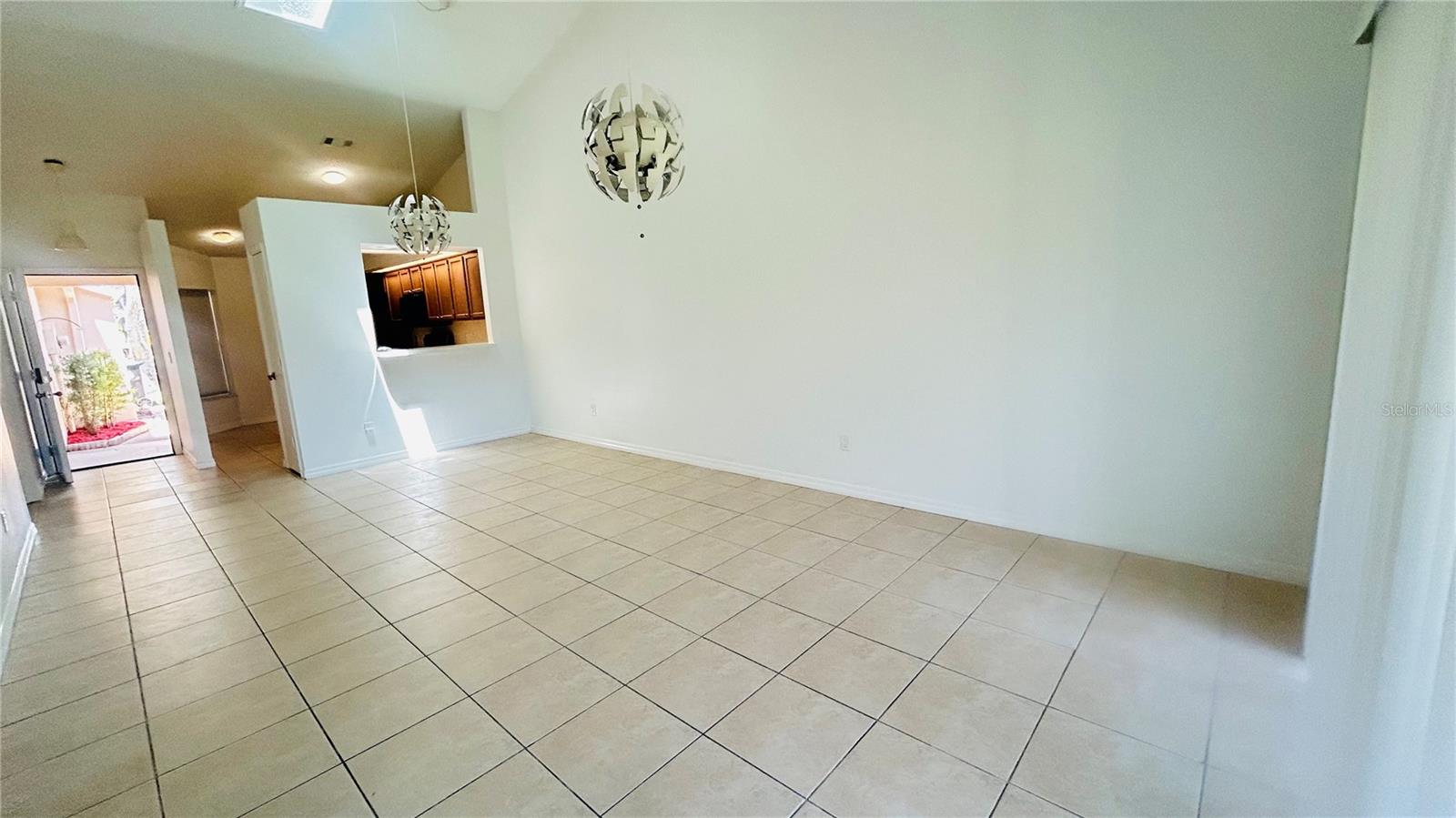 12121 Augusta Woods Cir Property Photo 8