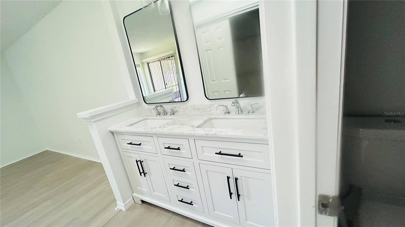 12121 Augusta Woods Cir Property Photo 17