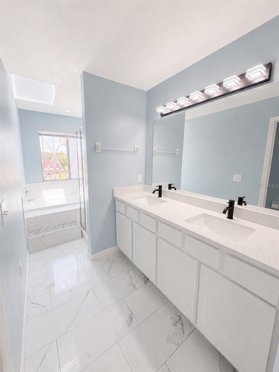 872 Caribbean Dr Property Photo 6