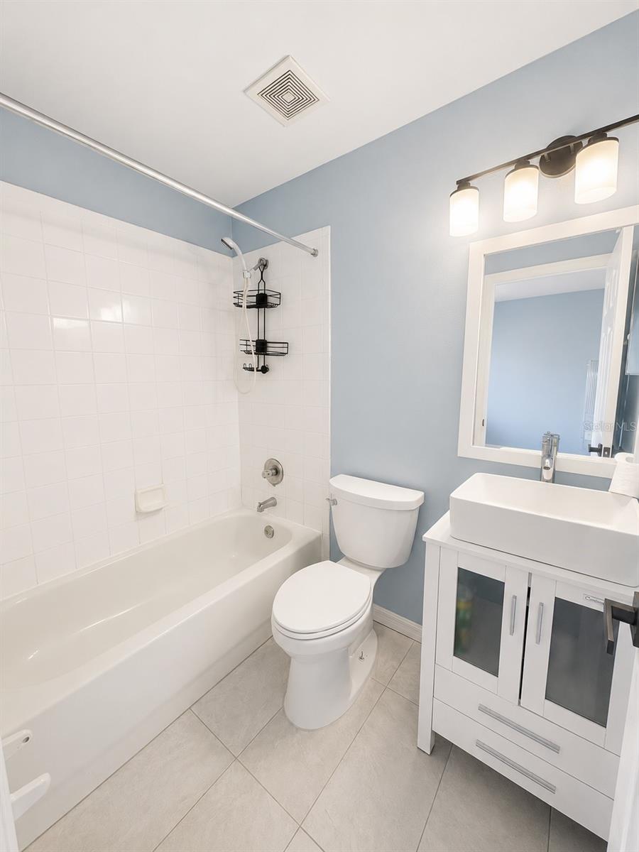 872 Caribbean Dr Property Photo 8