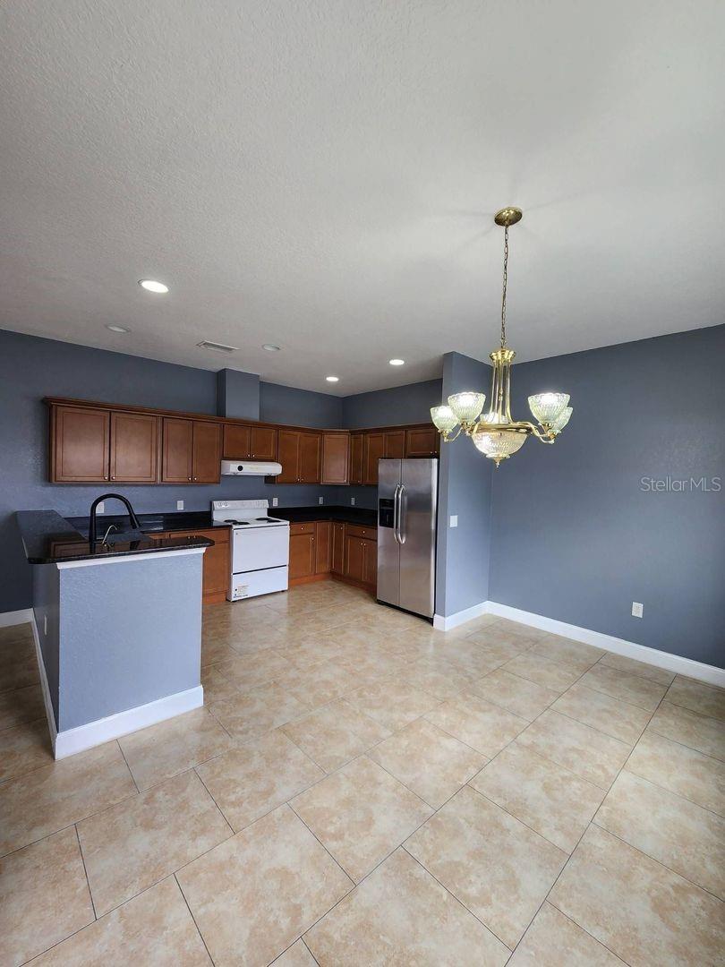 328 Dundee Dr Property Photo 20