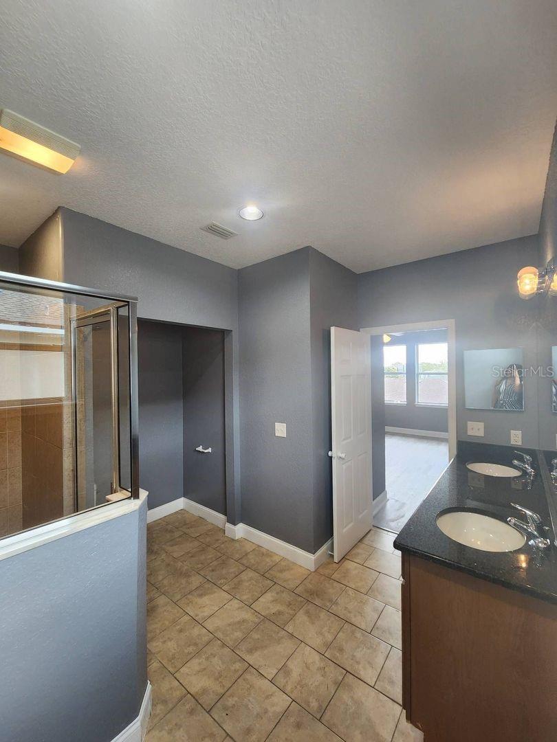 328 Dundee Dr Property Photo 29