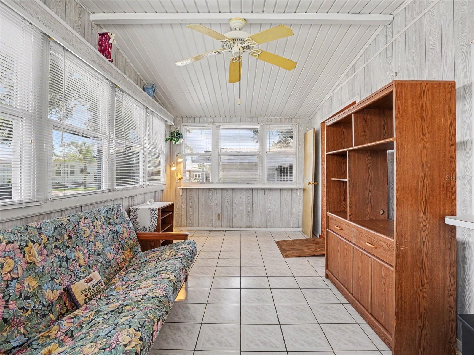 116 Pine Ter Property Photo 4