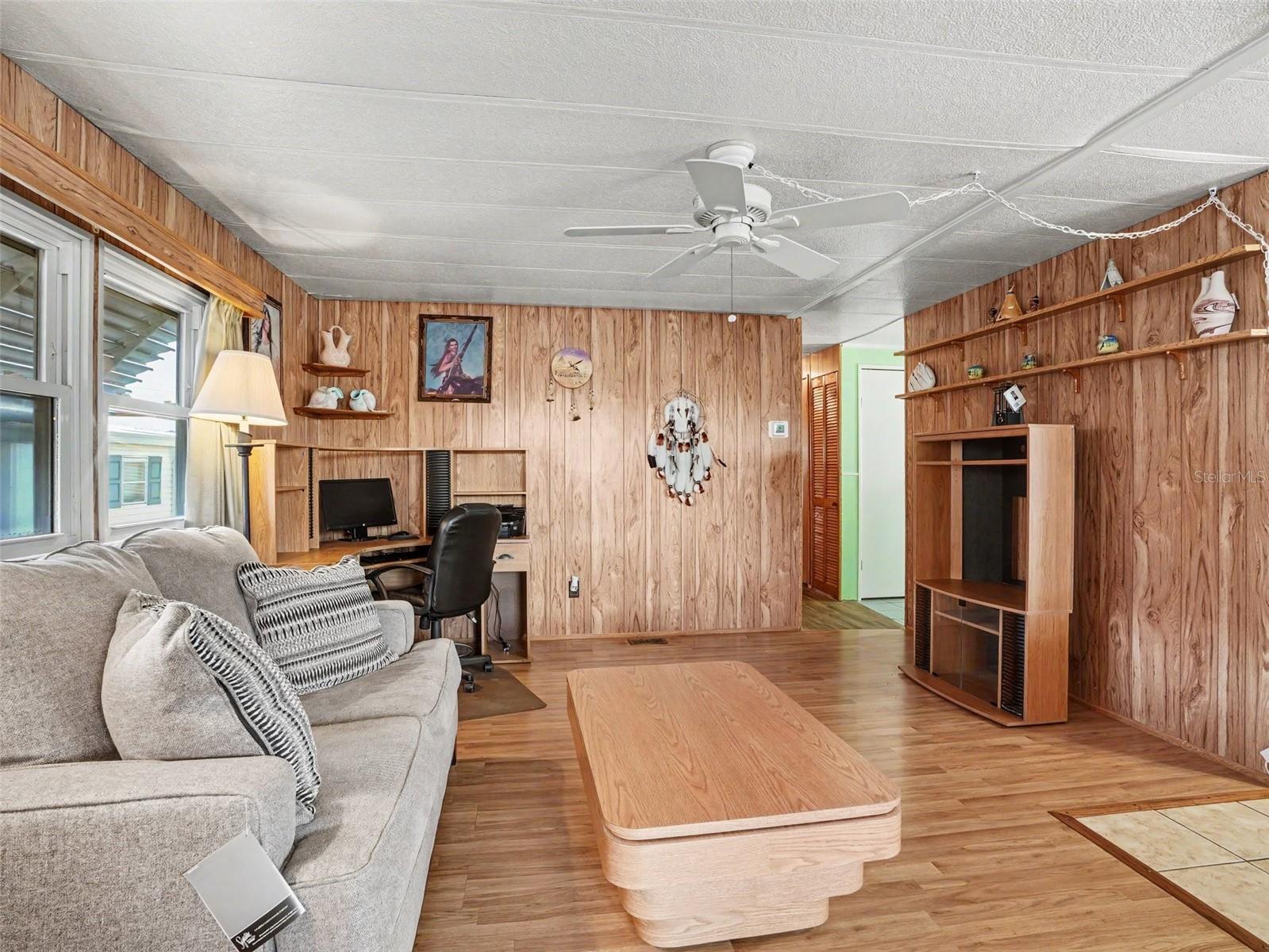 116 Pine Ter Property Photo 6