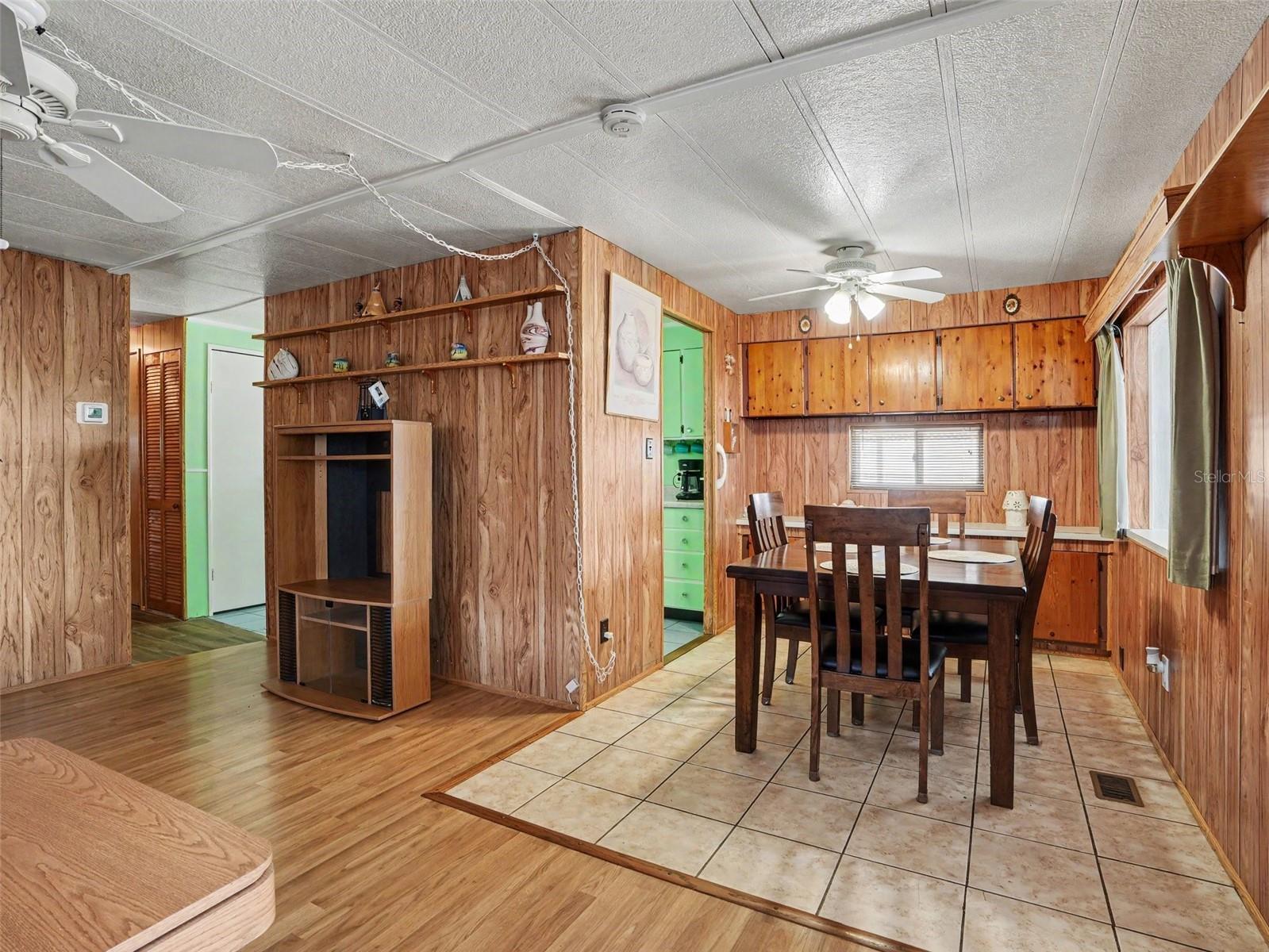 116 Pine Ter Property Photo 8
