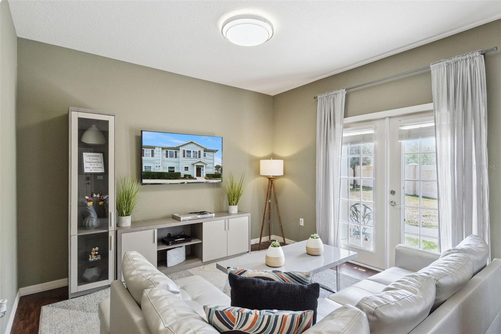 3240 Cupid Pl Property Photo 5